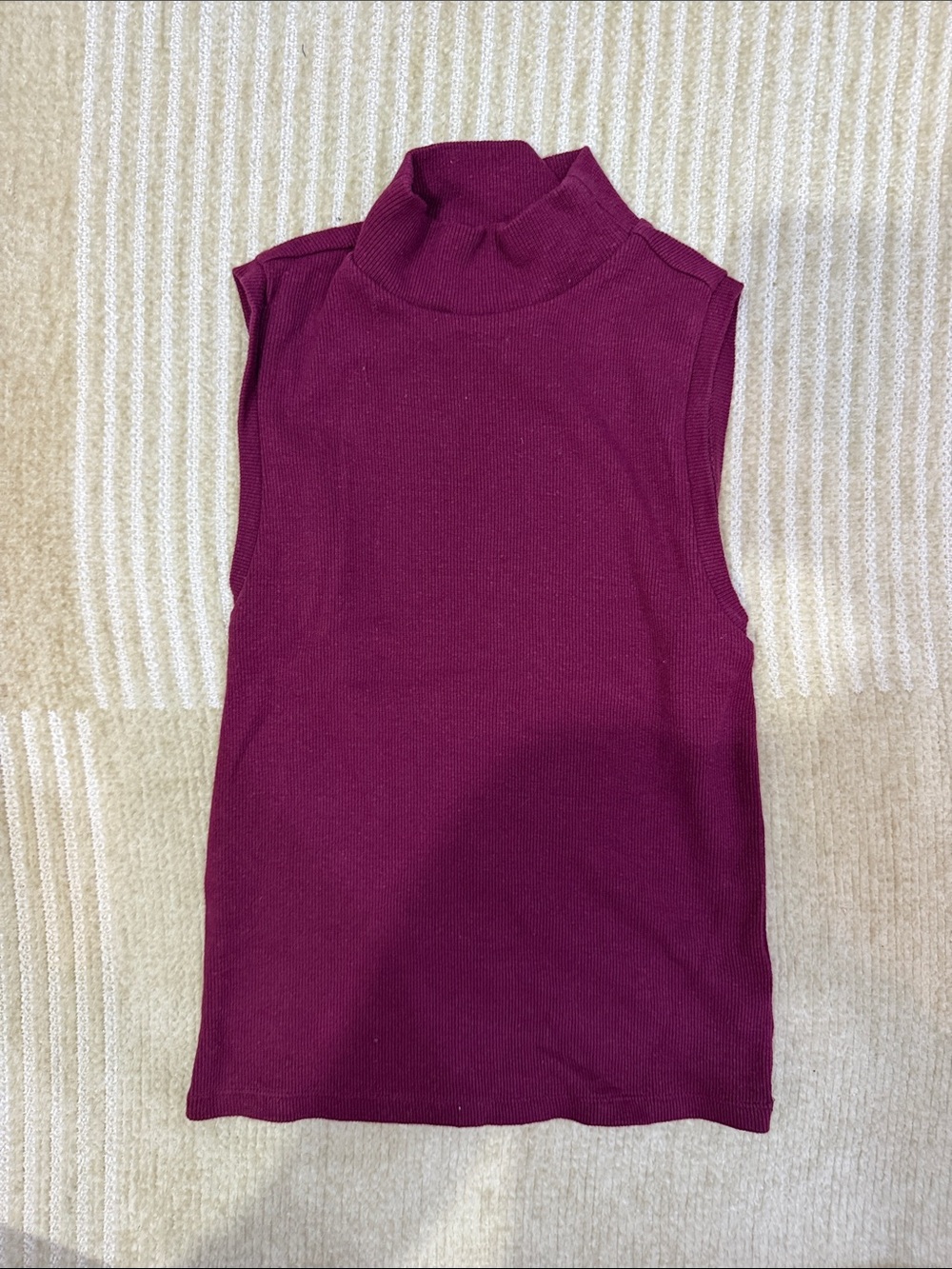 GAP Sleeveless Ribbed Turtleneck Tank - Burgundy